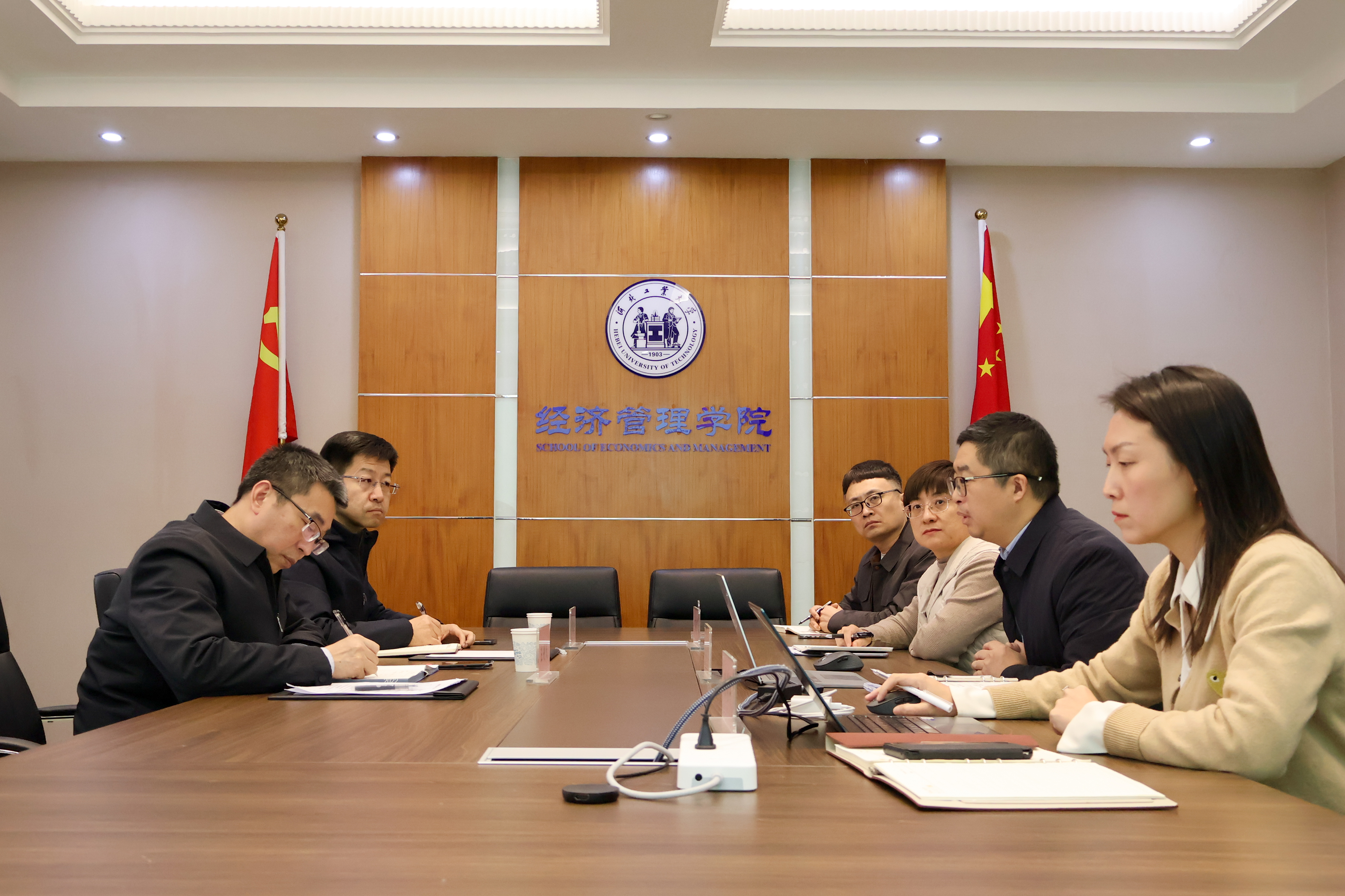 王利民莅临永利官网指导工作 (2).jpg